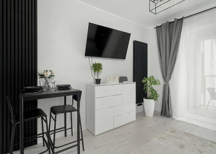 Wyjatkowy I Nowoczesny Z Balkonem I Parkingiem By Renters Apartment