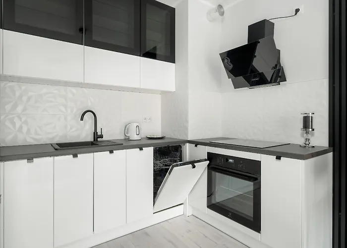 Apartment Wyjatkowy I Nowoczesny Z Balkonem I Parkingiem By Renters *